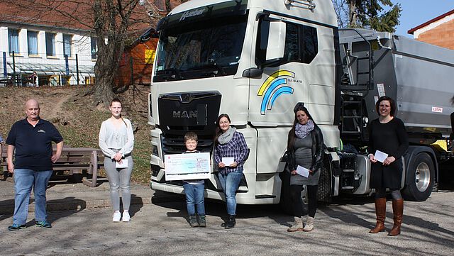 Spendenübergabe an Pleinfelder Kindergärten Spendenübergabe an Pleinfelder Kindergärten