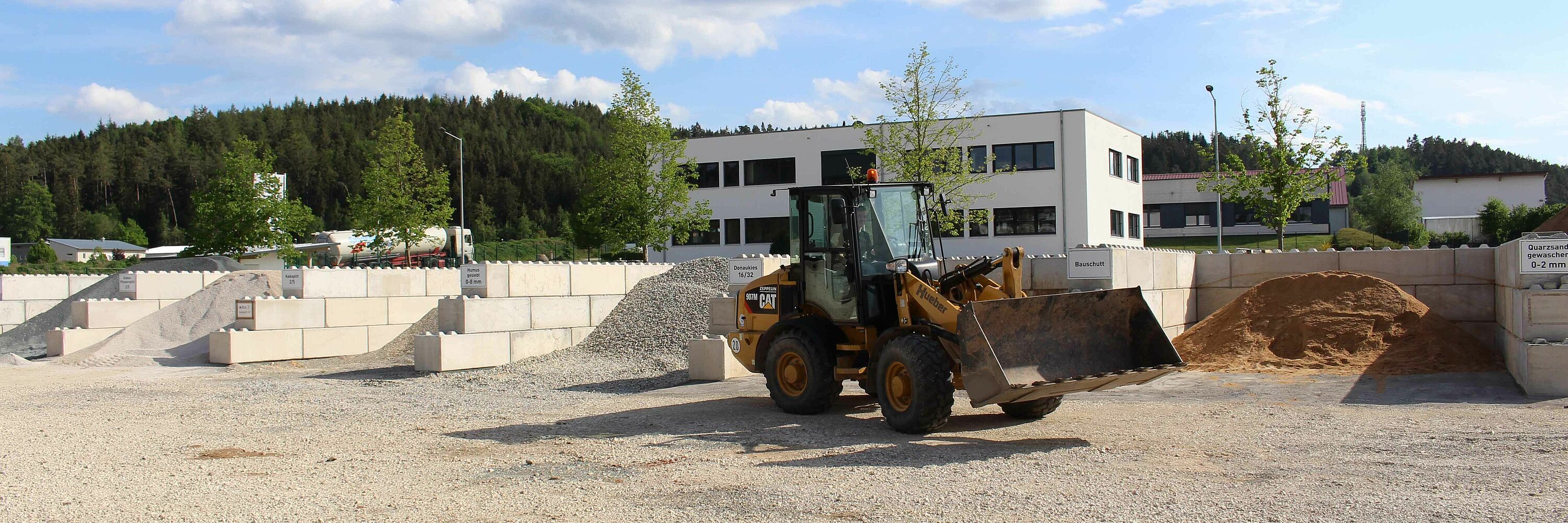 Quarzsand, Kies, Splitt, fränkischer Oberboden